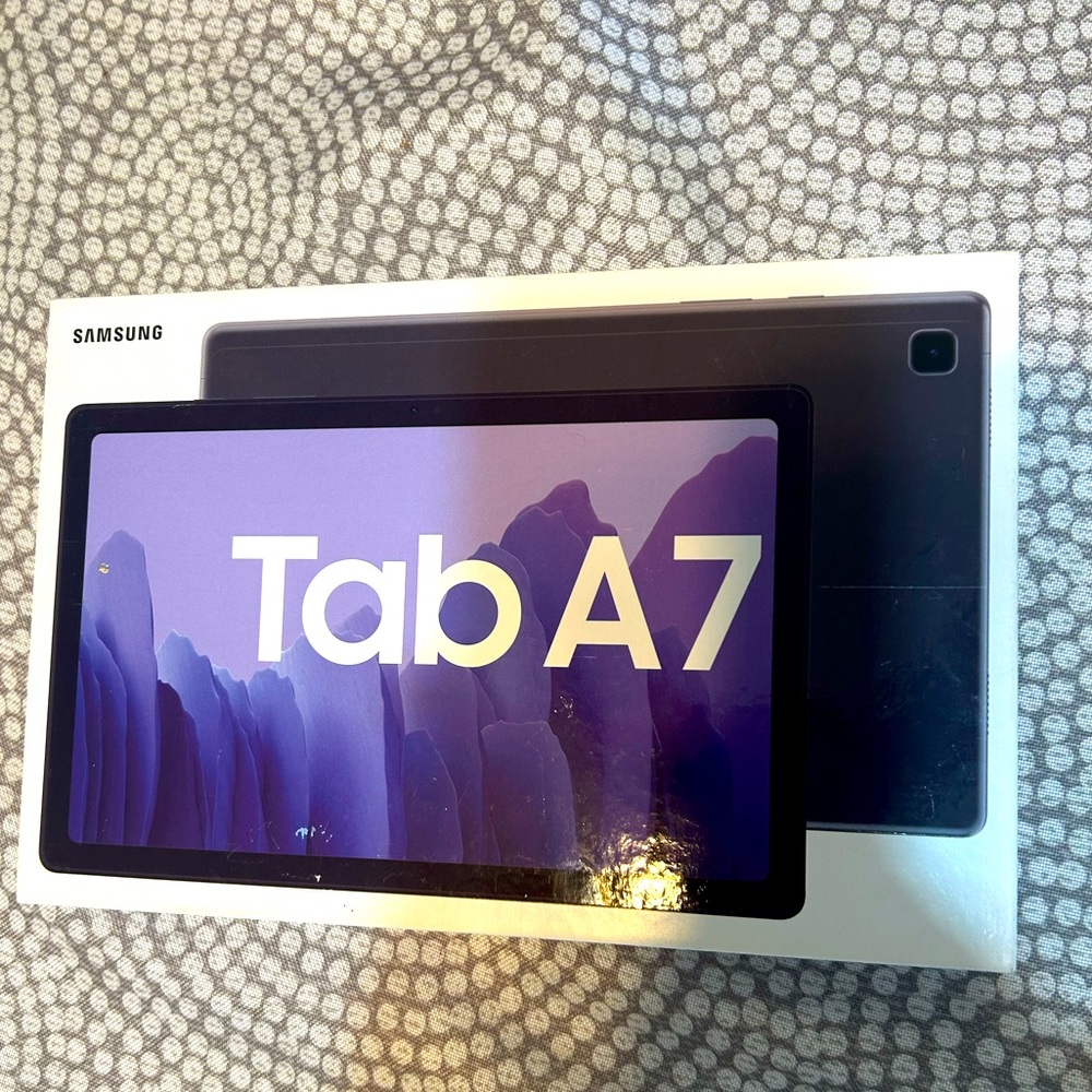 Samsung Galaxy Tab A7 New with Box and Charger